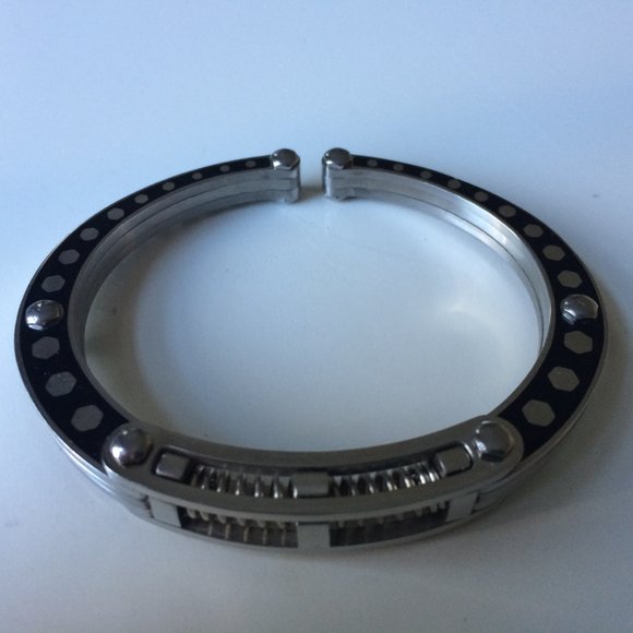 UNISEX CUFF - SURGICAL STEEL - Picture 1 of 2